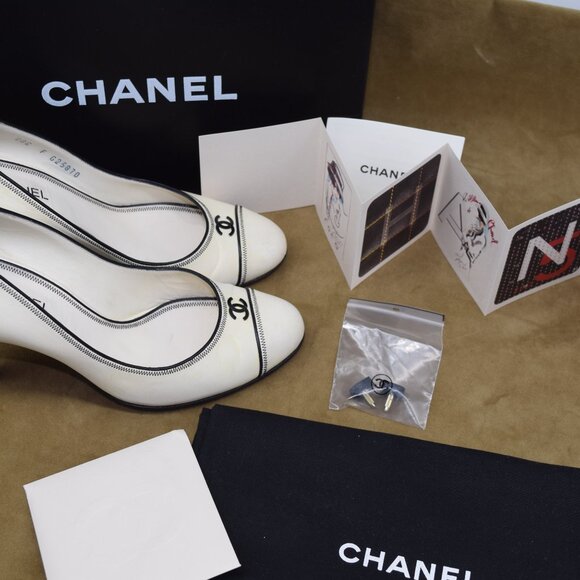 2008 CHANEL Ivory White Cap Toe Heels Pumps 37.5 C 7 Brighton Way 85mm CC Logo - Picture 3 of 16